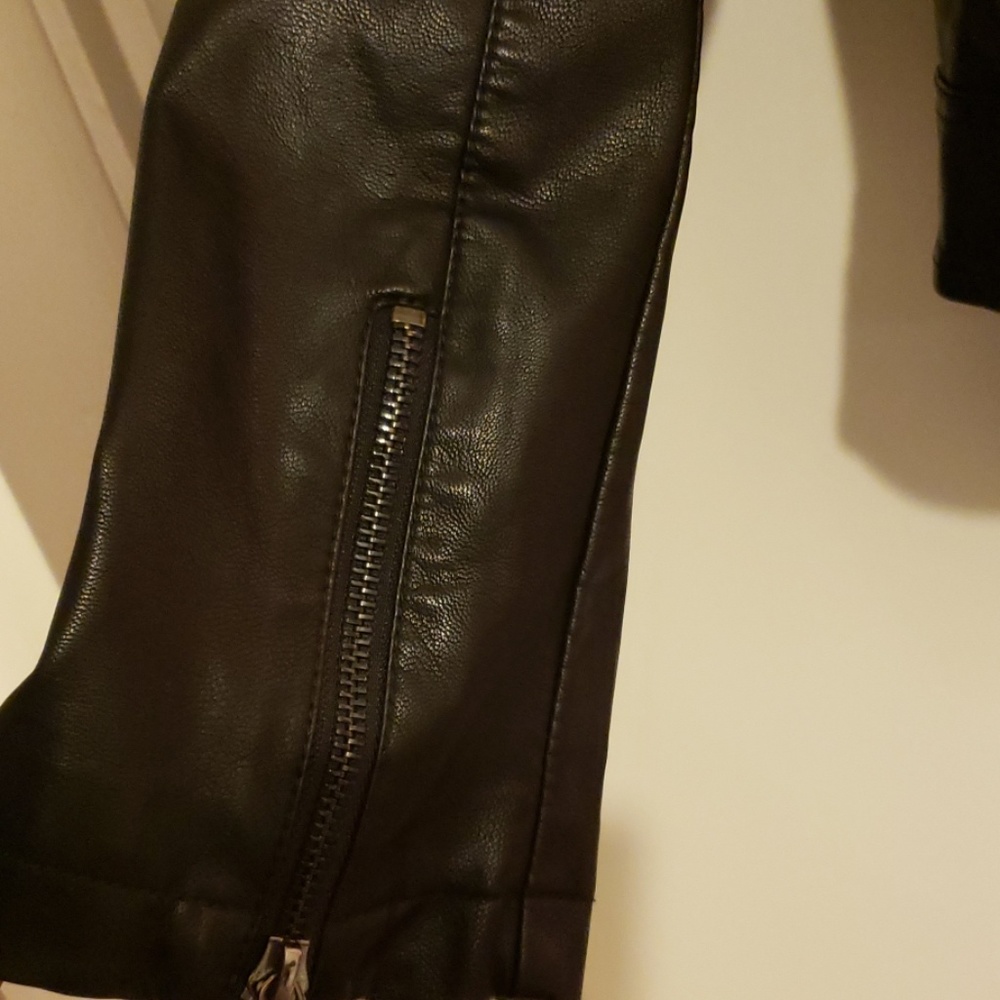 Jacket - Picture 4 of 6